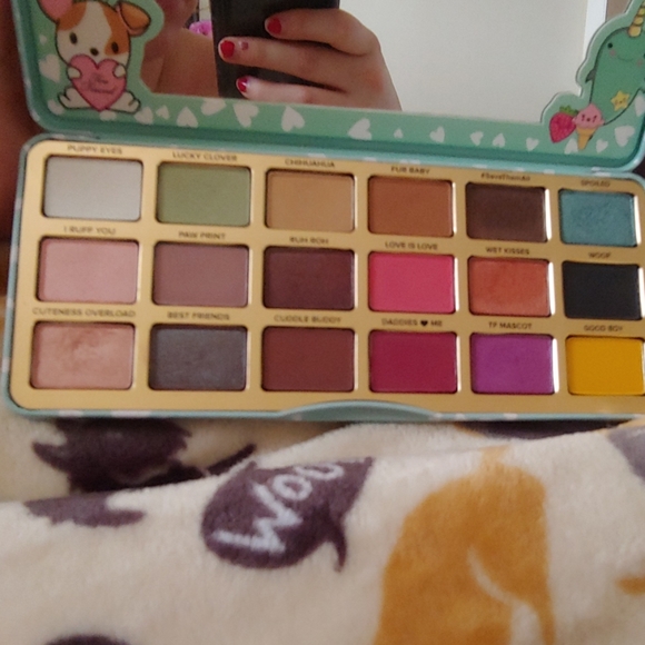 Too faced clover - Picture 3 of 4